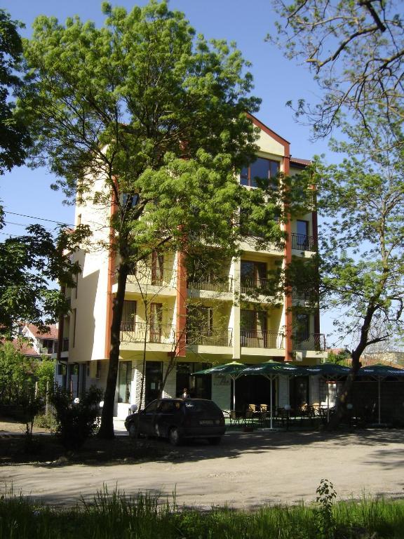 Central Park Family Hotel Kavarna Eksteriør bilde